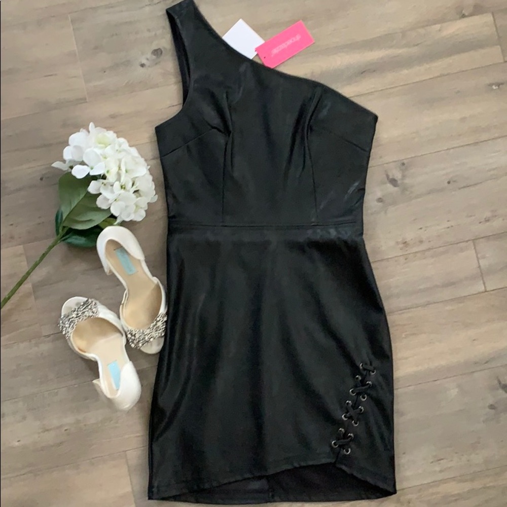 Assymeyical 1-Shoulder Pleather Mini Dress S-s NWT
